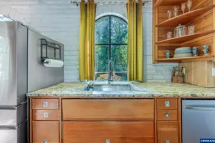 1820 E 28th Ave, Eugene, OR 97403 - Photo 21