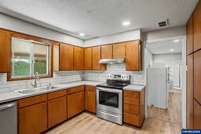 163 College (A) St NW, Monmouth, OR 97361 - Photo 11
