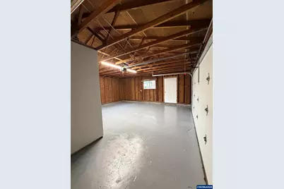 2395 4th St NE, Salem, OR 97301 - Photo 11