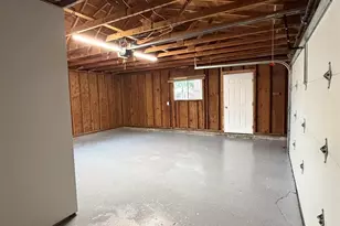 2395 4th St NE, Salem, OR 97301 - Photo 11