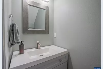 671 Jasmine Cir, Independence, OR 97351 - Photo 27