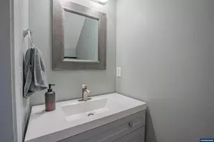671 Jasmine Cir, Independence, OR 97351 - Photo 27