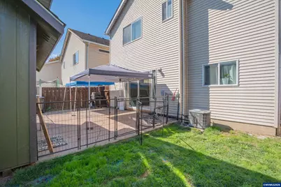 671 Jasmine Cir, Independence, OR 97351 - Photo 3