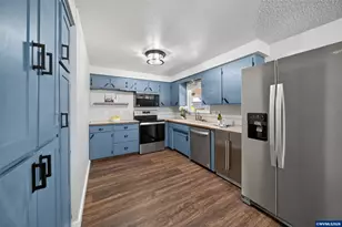 2396 20th Ave SE, Albany, OR 97322 - Photo 9