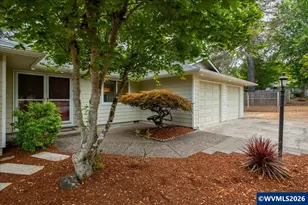 1223 SW Bridlewood Dr, Dallas, OR 97338 - Photo 5