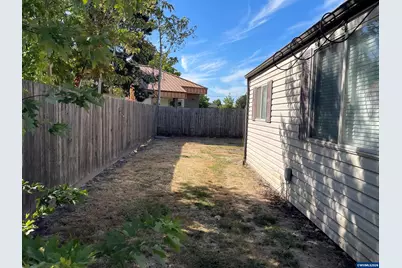 1309 Price Ln E, Monmouth, OR 97361 - Photo 15