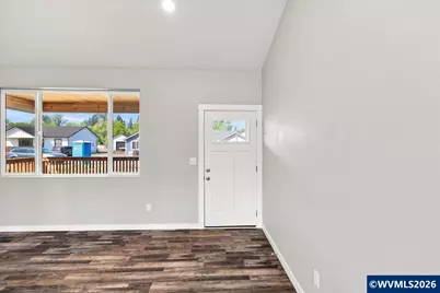 1221 49th St, Sweet Home, OR 97389 - Photo 9