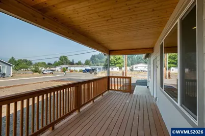 1221 49th St, Sweet Home, OR 97389 - Photo 7