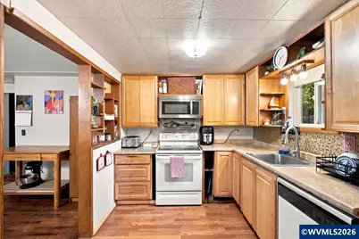 236 S 17th St, Philomath, OR 97370 - Photo 15