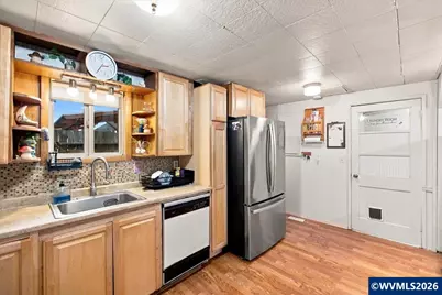 236 S 17th St, Philomath, OR 97370 - Photo 13