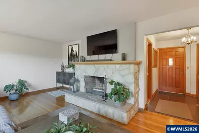 1973 Summit Av NW, Salem, OR 97304 - Photo 5