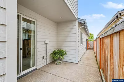 1636 SE Barberry Av, Dallas, OR 97338 - Photo 29