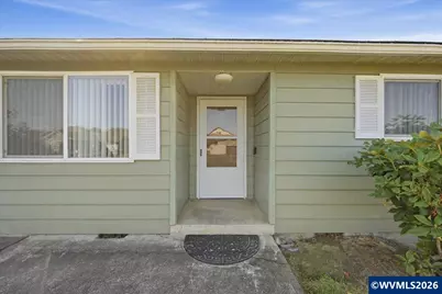 633 Cessna St, Independence, OR 97351 - Photo 5