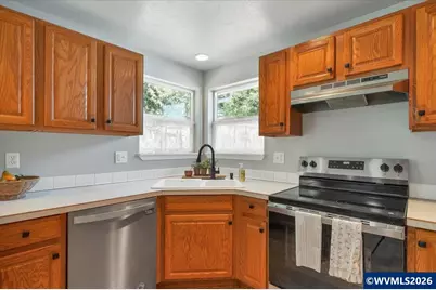 1859 Plateau St NE, Salem, OR 97305 - Photo 17