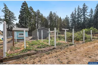 6890 Canyon St SE, Salem, OR 97317 - Photo 29