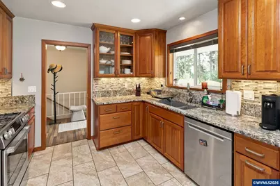 6890 Canyon St SE, Salem, OR 97317 - Photo 3