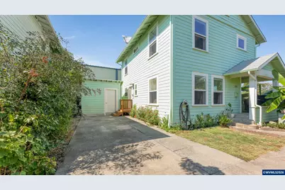 554 SW B Av, Corvallis, OR 97333 - Photo 3