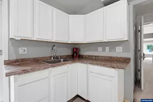 5130 7th Ave NE, Keizer, OR 97303 - Photo 13