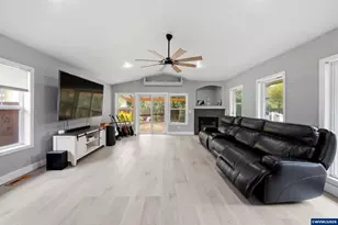 5130 7th Ave NE, Keizer, OR 97303 - Photo 11