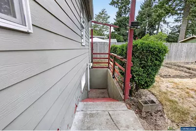 2275 Center St NE, Salem, OR 97301 - Photo 31