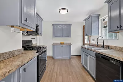 2275 Center St NE, Salem, OR 97301 - Photo 7