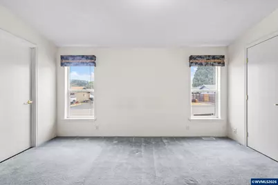 1100 SW 2nd Av, Mill City, OR 97360 - Photo 17