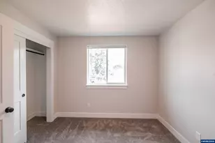 196 &amp 198 SE Lacreole Dr, Dallas, OR 97338 - Photo 45