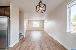 196 &amp 198 SE Lacreole Dr, Dallas, OR 97338 - Photo 13