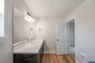 196 &amp 198 SE Lacreole Dr, Dallas, OR 97338 - Photo 43