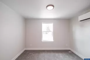 196 &amp 198 SE Lacreole Dr, Dallas, OR 97338 - Photo 47