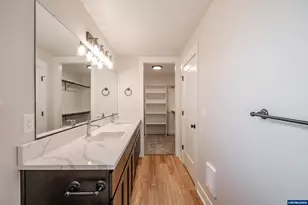 196 &amp 198 SE Lacreole Dr, Dallas, OR 97338 - Photo 35
