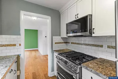 9525 N Hodge Av, Portland, OR 97203 - Photo 13