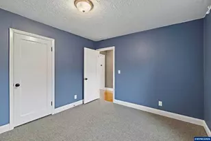 9525 N Hodge Ave, Portland, OR 97203 - Photo 17