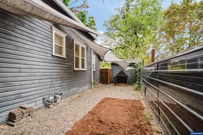 1994 Lee St SE, Salem, OR 97301 - Photo 41