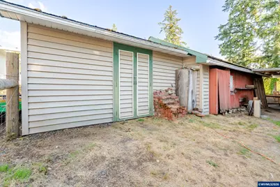 739 River Rd NW, Mill City, OR 97360 - Photo 17