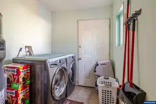 739 River Rd NW, Mill City, OR 97360 - Photo 13