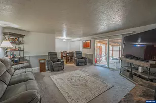 1365 Suntree Dr SE, Salem, OR 97302 - Photo 11