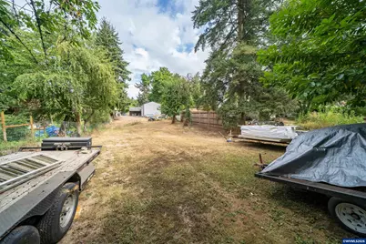 230 High St, Jefferson, OR 97352 - Photo 21
