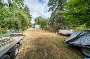 230 High St, Jefferson, OR 97352 - Photo 21