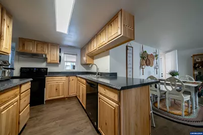 230 High St, Jefferson, OR 97352 - Photo 7