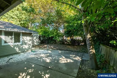 129 NW 11th St, Corvallis, OR 97330 - Photo 31