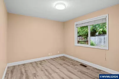 4675 Princess Ct NE, Salem, OR 97305 - Photo 9