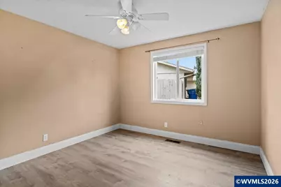 4675 Princess Ct NE, Salem, OR 97305 - Photo 31