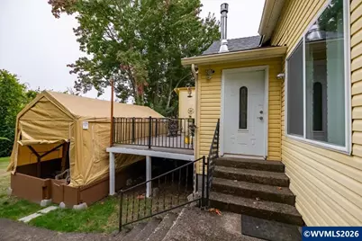 610 Averill St, Brownsville, OR 97327 - Photo 5