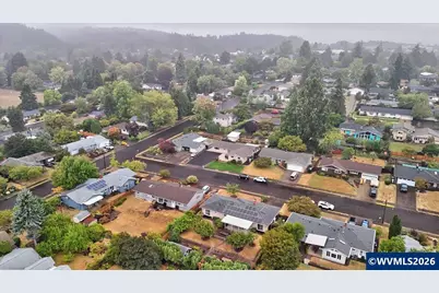 450 NW Ponderosa Av, Corvallis, OR 97330 - Photo 49