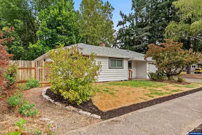 2593 Honeysuckle Wy NE, Salem, OR 97301 - Photo 3