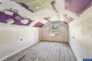 718 Washington St, Willamina, OR 97396 - Photo 19