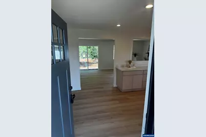 871 Bieber St NE, Salem, OR 97301 - Photo 5