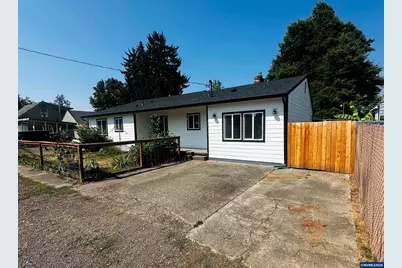 871 Bieber St NE, Salem, OR 97301 - Photo 1
