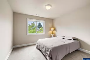 641 Troon Ave, Woodburn, OR 97071 - Photo 35